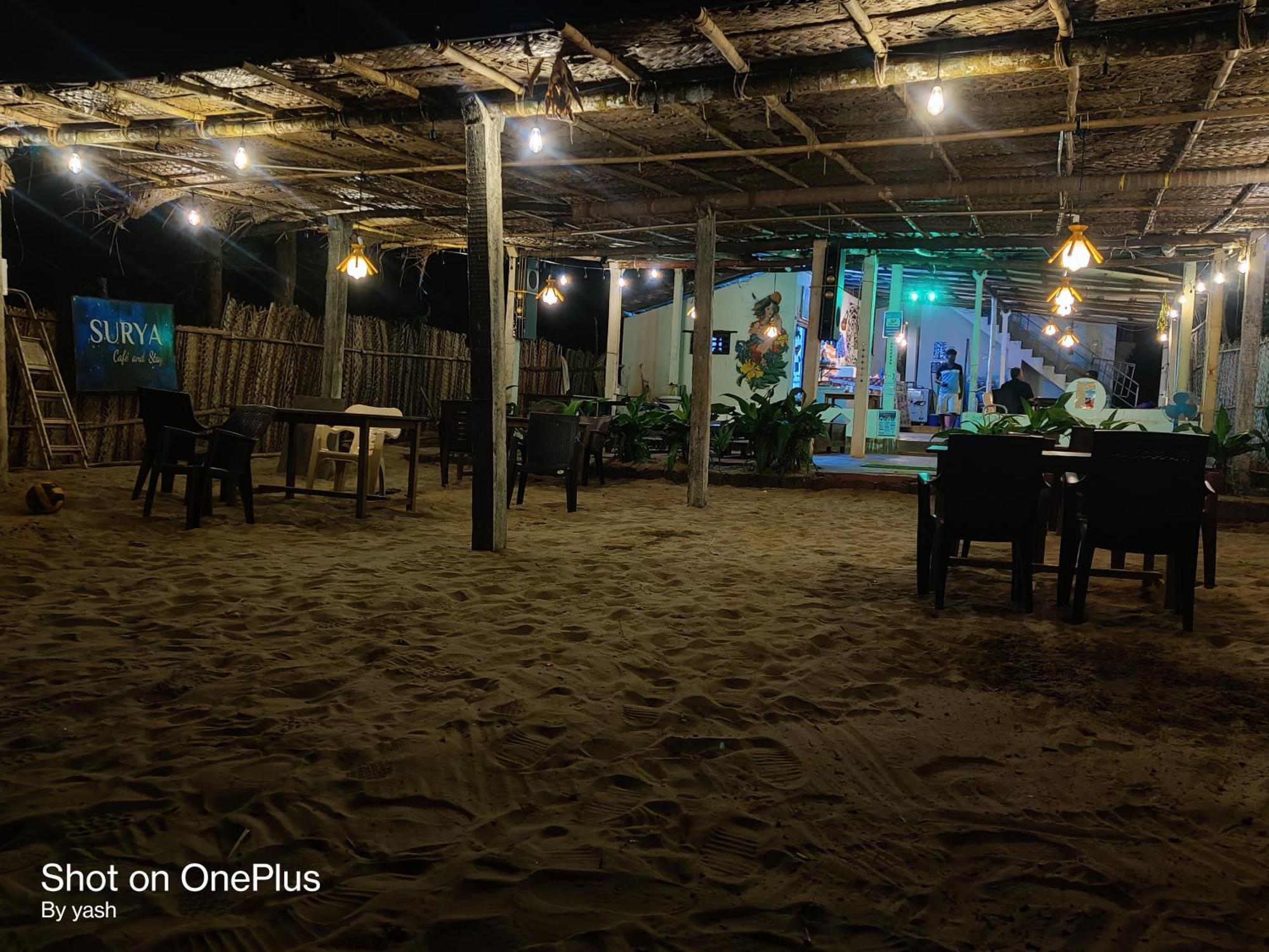 Surya Cafe And Stay Sea View Гокарна Екстериор снимка